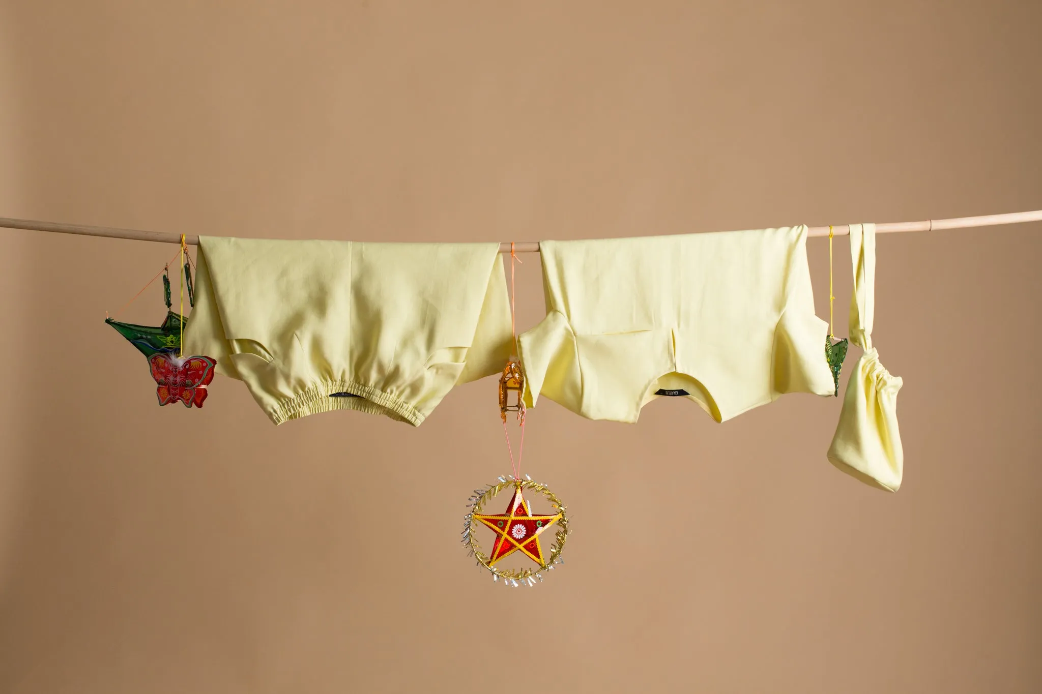 KIDS Chị Chị Em Em Everyday 3-Piece Unisex Set - Lemon